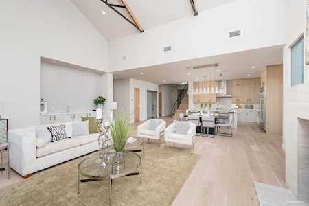 4427 N 37th Way Phoenix, AZ 85018