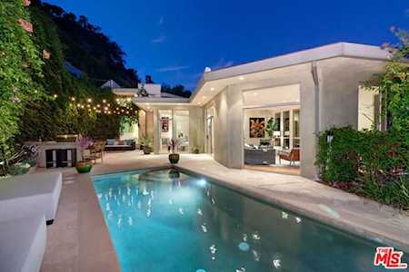 3685 Mandeville Canyon Road Los Angeles, CA 90049
