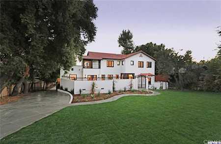 1246 E Palm Street Altadena, CA 91001