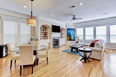 6120 Tyne St Houston, TX 77007