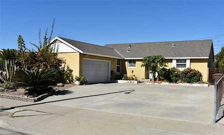 1407 W Castle Avenue Anaheim, CA 92802