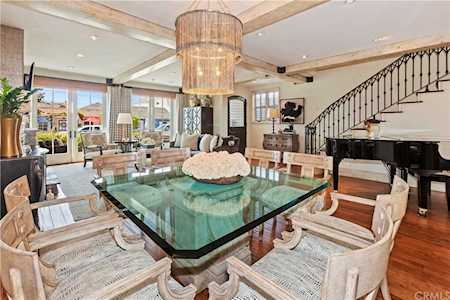 202 Amethyst Avenue Newport Beach, CA 92662