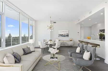5051 Imperial Street #904 Burnaby, BC V5J 0J3