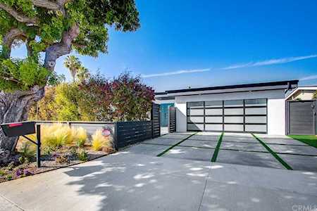 316 Ramona Place Costa Mesa, CA 92627