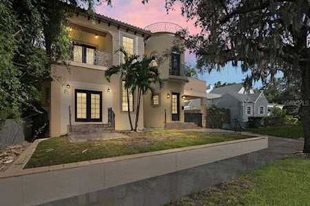 335 N Hyer Avenue Orlando, FL 32803