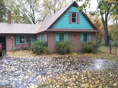 627 Viking Drive E Little Canada, MN 55117