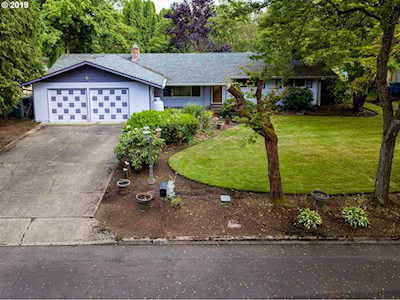 9919 NE Oakhurst Dr Vancouver, WA 98662
