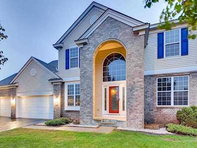 927 Earley Lake Place Burnsville, MN 55306
