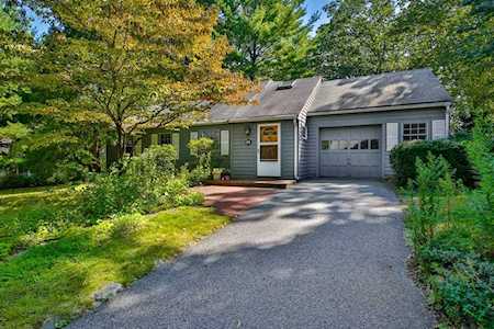 39 Woodcliffe Road Lexington, MA 02421