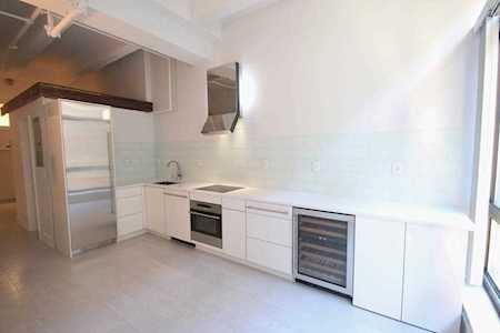12 Stoneholm St #315 Boston, MA 02115