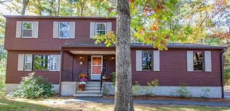 19 Gould Rd Bedford, MA 01730
