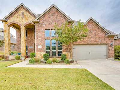 613 Wellington Drive Roanoke, TX 76262