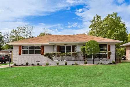 3437 E Perryton Drive Dallas, TX 75224