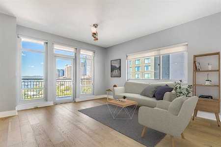 603 Davis St #1204 Austin, TX 78701