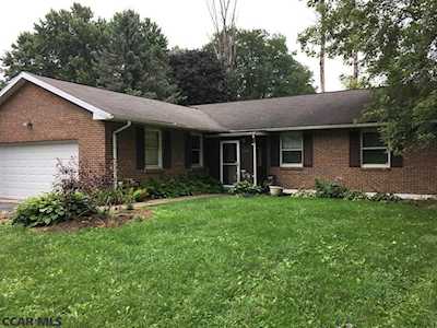 1047 Saxton Drive State College, PA 16801