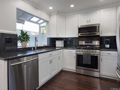 28554 Bearhaven Court Rancho Palos Verdes, CA 90275