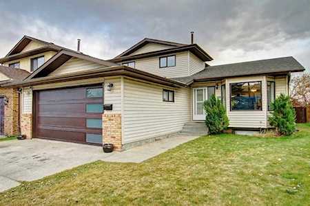 100 Bedwood Crescent NE Calgary, AB T3K 2G9