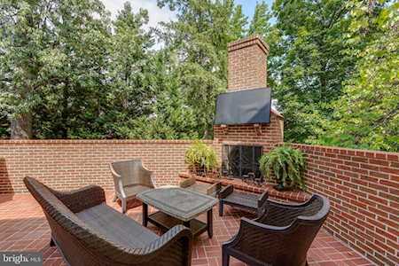 6014 Grove Dr Alexandria, VA 22307