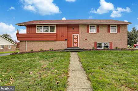 1633 Sherwood Rd Wyomissing, PA 19610