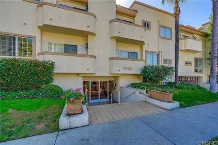 11110 Camarillo Street #105 Toluca Lake, CA 91602