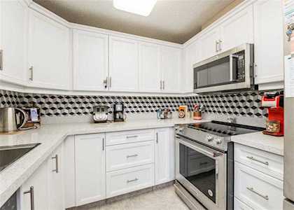 5000 Somervale Court SW #208 Calgary, AB t2y 4m3