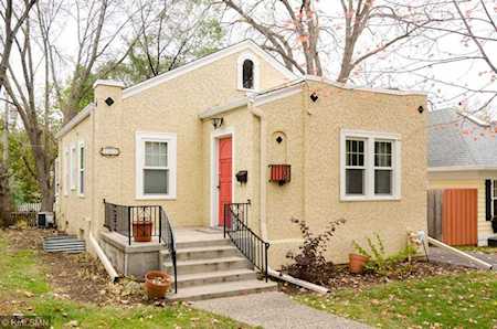 288 Griggs Street S Saint Paul, MN 55105
