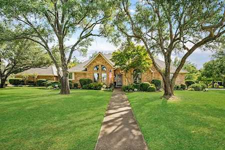 1005 Raven Bend Court Southlake, TX 76092