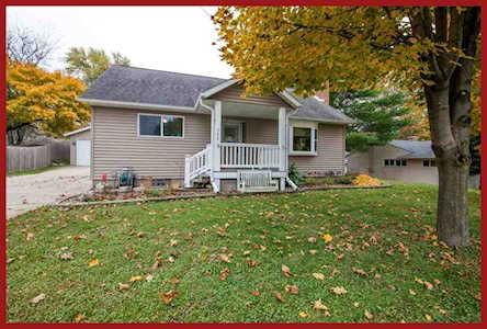 522 Margarette St Lake Mills, WI 53551-1048