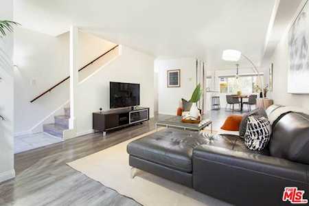 8025 Redlands Street #22 Playa Del Rey, CA 90293