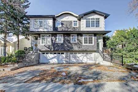 424 29 Avenue NE Calgary, AB T2E 2C5