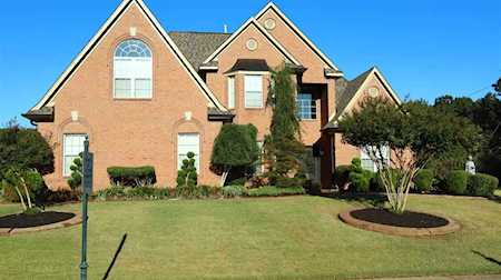 156 Walnut Gardens Dr Memphis, TN 38018