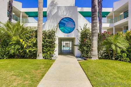 2552 Navarra Drive #D Carlsbad, CA 92009