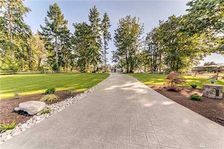 946 7th Ct Fox Island, WA 98333