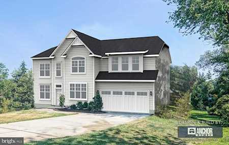 7015 Woodland Dr Springfield, VA 22151