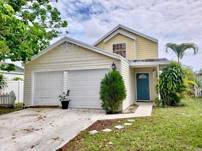 5960 Snowdrop Way West Palm Beach, FL 33415