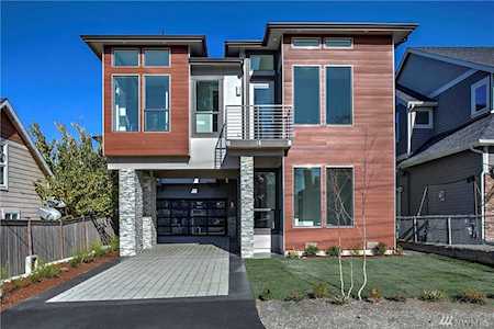 1008 N 29th St Renton, WA 98056
