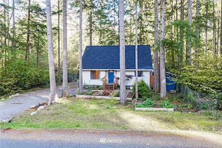 10617 Tahoma Dr Anderson Island, WA 98303
