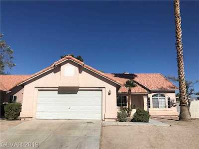 5876 April Ln Las Vegas, NV 89130