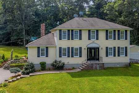 20 Robin Road Norfolk, MA 02056