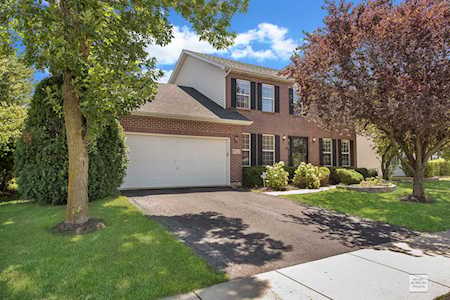 952 Asbury Dr Aurora, IL 60502