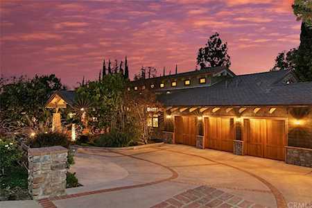 9121 Loma Street Villa Park, CA 92861