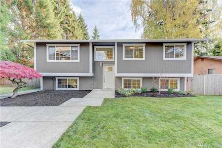 17733 Spruce Wy Lynnwood, WA 98037