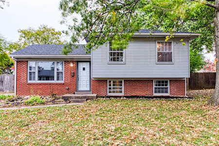7917 Broadfern Dr Louisville, KY 40291