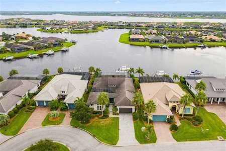 1103 Kestrel Court Bradenton, FL 34208
