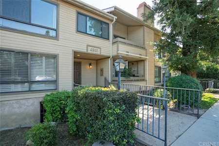 4500 Whitsett Avenue #2 Studio City, CA 91604