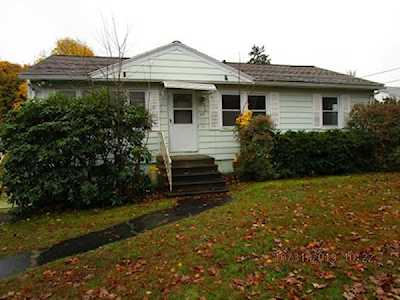 47 Tarrytown Ln Worcester, MA 01602