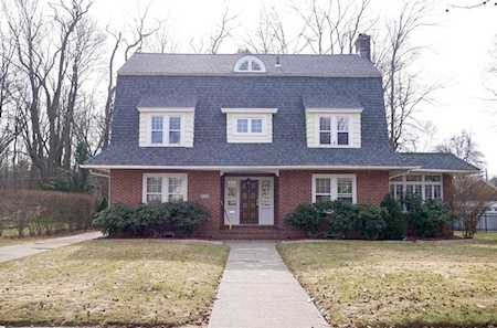 25 Farmington Avenue Longmeadow, MA 01106