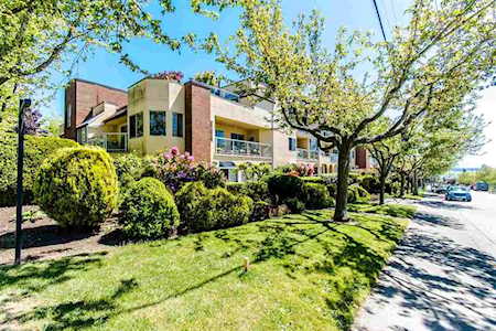 1280 Fir Street #304 White Rock, BC V4B 4B1