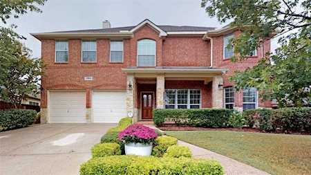 8761 Kameryn Lane Lantana, TX 76226