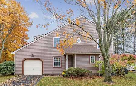160 Pine St #11 Newton, MA 02466